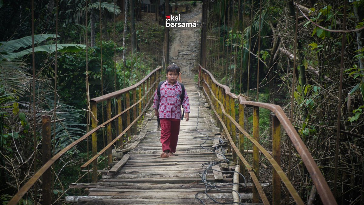 aksibersama_'s tweet image. Nyatanya, banyak masalah Indonesia itu nggak “seksi”.
Nggak bisa jadi slogan kampanye, nggak bisa jadi engagement, ngga bisa diviralin.

Padahal, kalau diselesaikan, dampaknya nyata.

Ini cerita tentang Aksi Bersama #BangunJembatan di Cikembang.