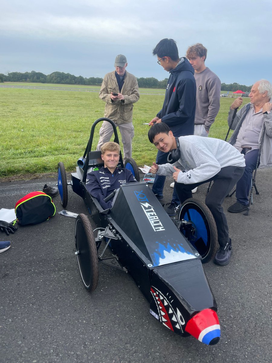 DulwichCollege's tweet image. Dulwich Year 11 &amp;amp; 12 pupils took on the Greenpower F24, racing electric cars they designed &amp;amp; built. Drivers Henry, Ryan &amp;amp; James - backed by Altan, showed grit, teamwork &amp;amp; STEM skills in both practice &amp;amp; endurance races  #GreenpowerF24 #ElectricCars #STEMEducation #FutureEngineers