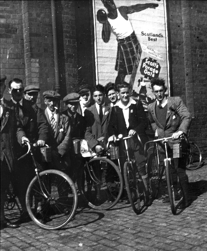Members of the Dundee Roads Cycling Club, c. 1950s

Ref: GD/X1308