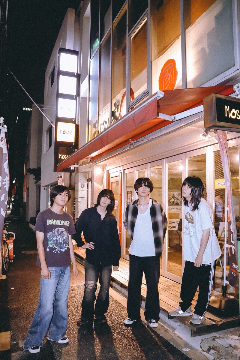 夜と同時に、動き出す。」 on X