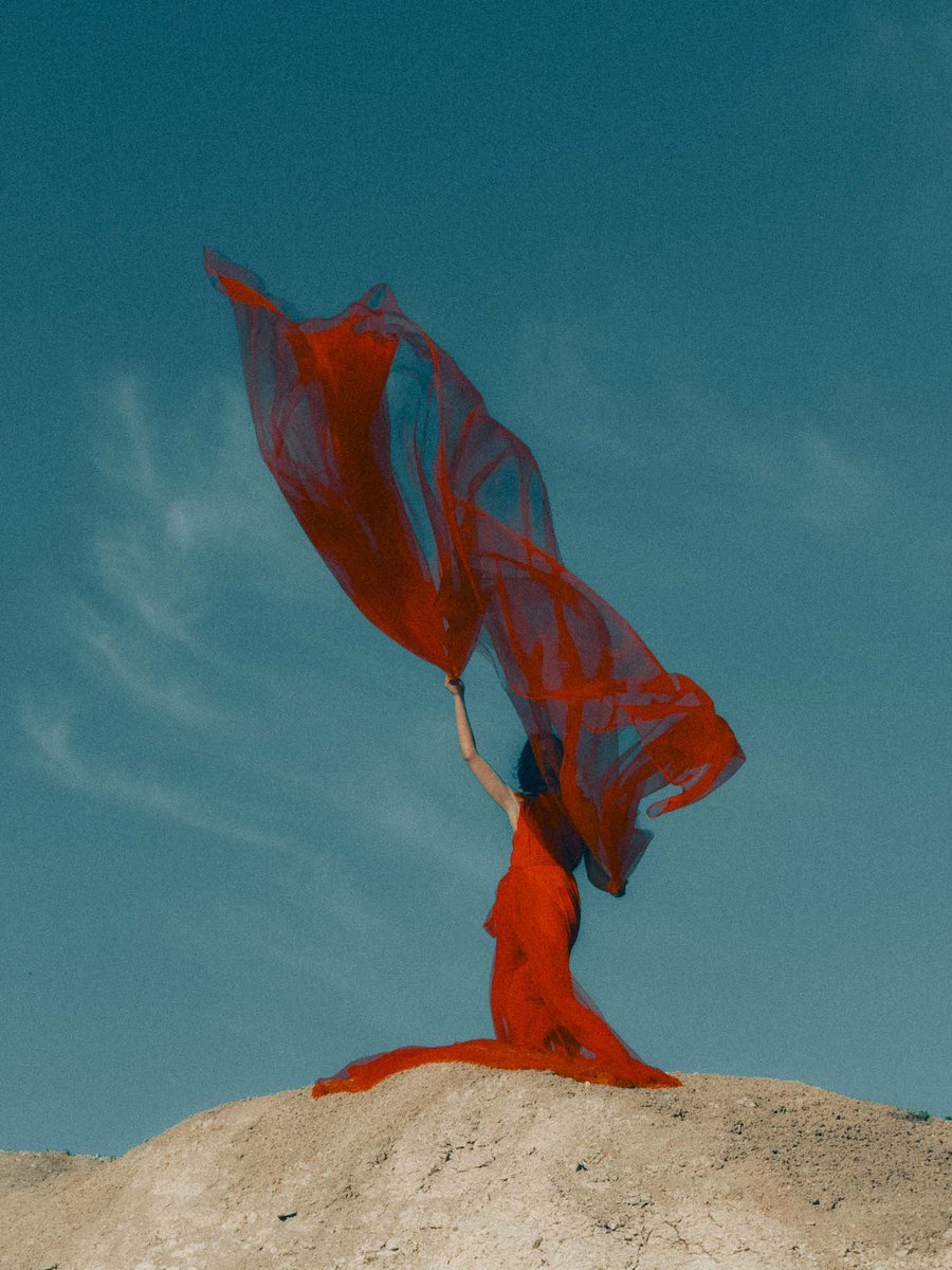 🌿📸 Taller con Erea Azurmendi en #LeicaAkademieMadrid: La fotografía como puente: creatividad y autoconocimiento.

Una jornada para reconectar con la intuición y crear imágenes con alma. ✨

🗓️Sáb 4 oct | 10h–18h
📍Leica Gallery Madrid
🎟️245 €
🔗+ Info: store.leica-camera.com/es/es/la-fotog…