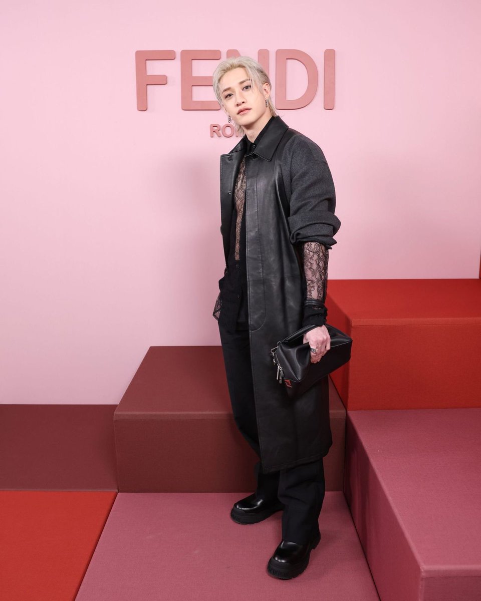 【日本未入荷❣️FENDIの今春コレクション❣️可愛い❣️シュシュ❣️】 fendi - Search / X