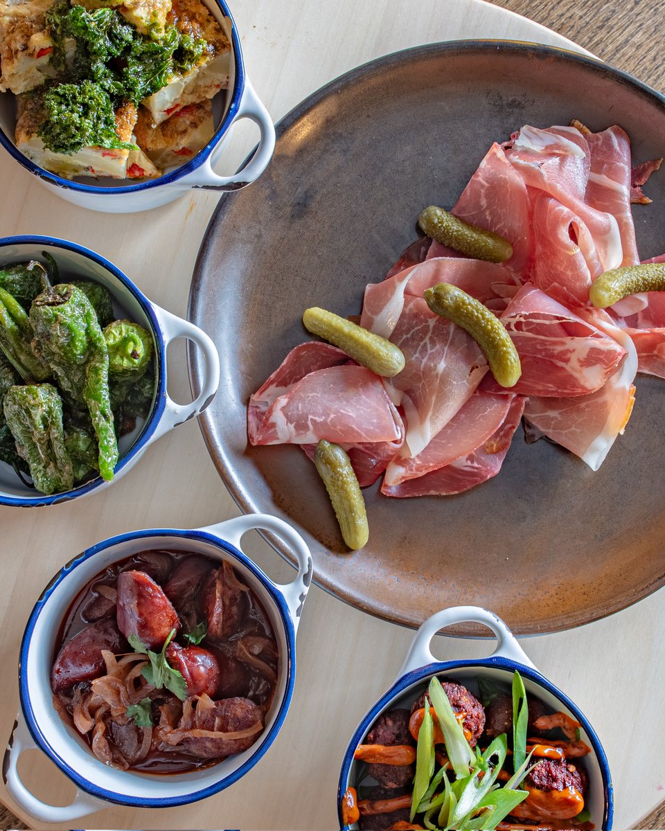 JamieLedwith's tweet image. Not saying I like gherkins but...

#foodfriday #photography