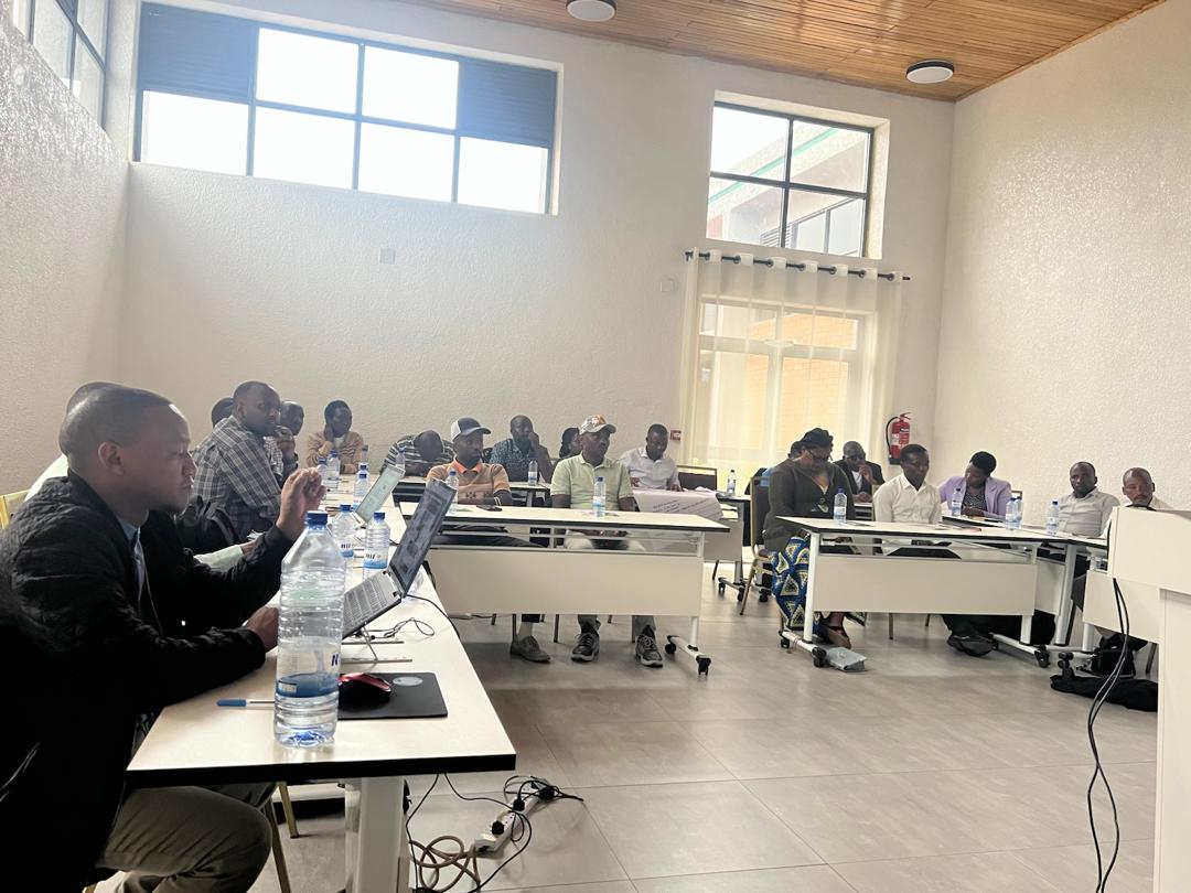 ADECOR/ Workshop organized under the Kungahara Project to support the establishment of Local Market Advisory in markets