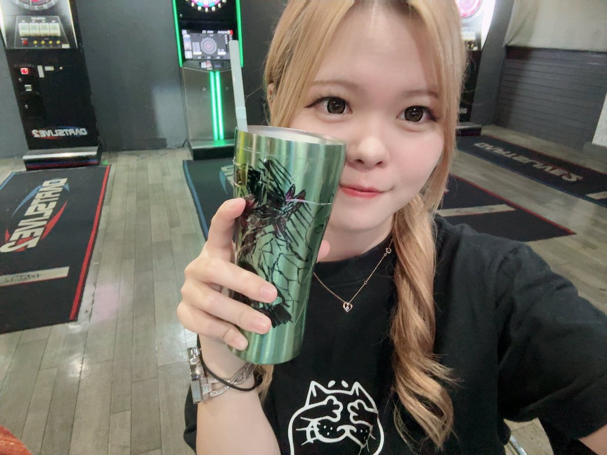 しゅきーーーん！！！！！
プロとダーツ投げれるチャンス🤭