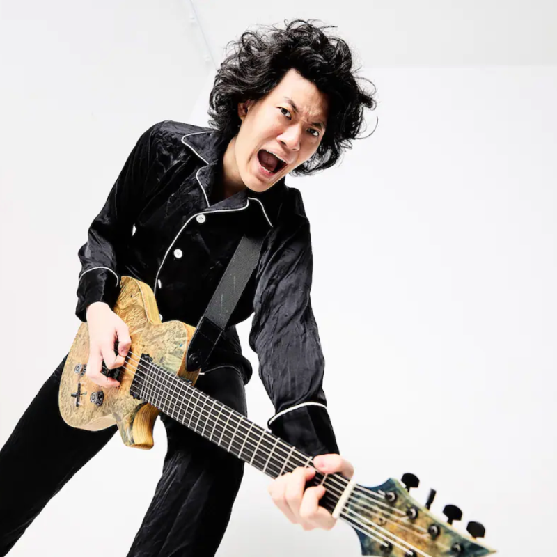 realsoundjp's tweet photo. ◤◢◤ 特集：粗品 インタビュー ◢◤◢

📎 https://t.co/koFqnr3YAe 

粗品「怒りの感情で自殺を止めたい」
本名を冠した新アルバム『佐々木直人』で通したたったひとつの“筋”

@soshina3 #粗品 #佐々木直人

＼📷撮りおろし写真一覧はこちら／