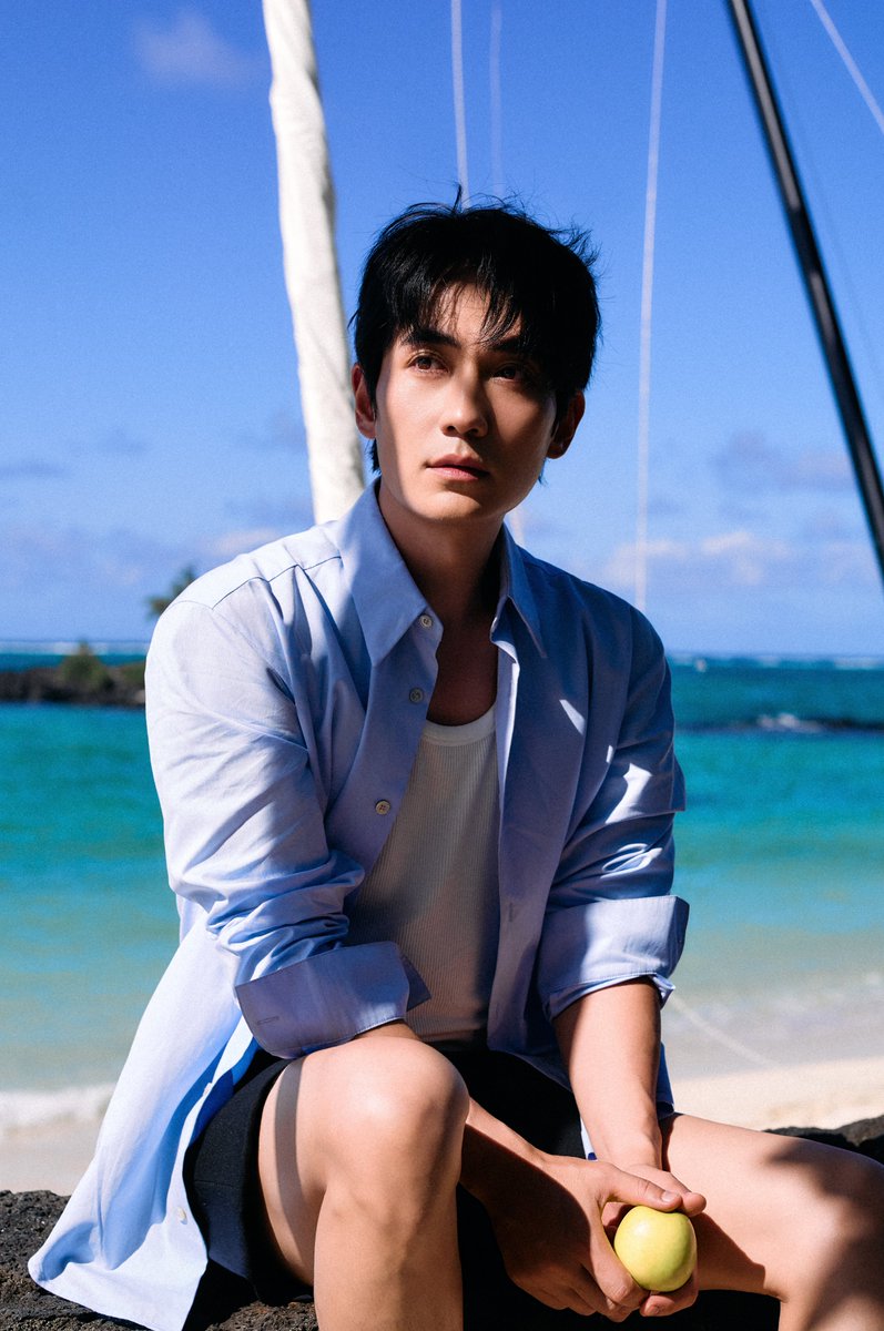 wenella_subs's tweet photo. /2 Sept 26 Zhu Yilong Studio: "Surrounded by sunshine, beaches, and islands, you can become one with nature, immerse yourself in it, and experience the pure joy of travel."

Zhu Yilong in Mauritius

#ZhuYilong #朱一龙 #朱一龍 https://t.co/03GF48Nz6C