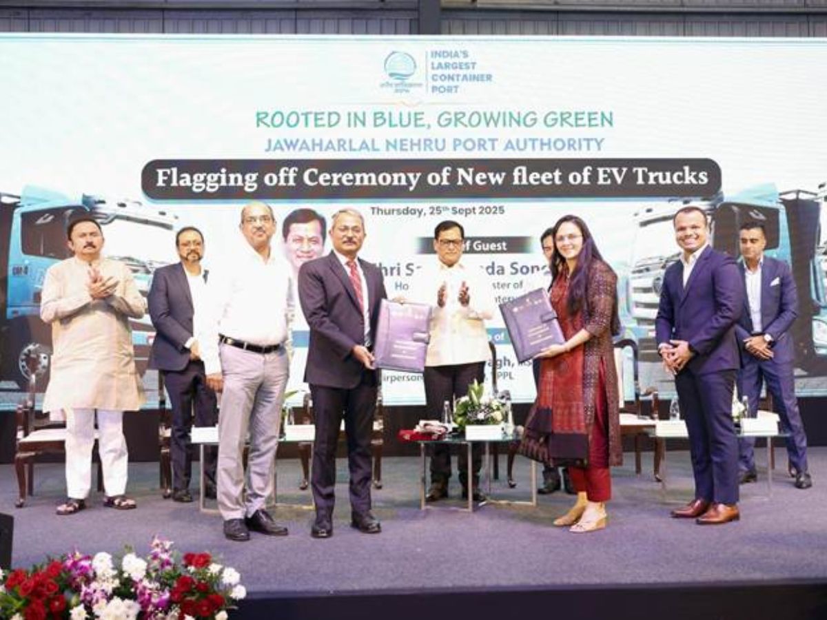 psuconnect's tweet image. JNPA Signs MoU with ICPP to Develop Tariff Benchmarking Framework for Ports...

Read here-👇
psuconnect.in/memorandum-of-… 

#JNPA #ElectricTrucks #SustainableLogistics #MoU #EnergyTransition @JNPort  @AshokaUniv