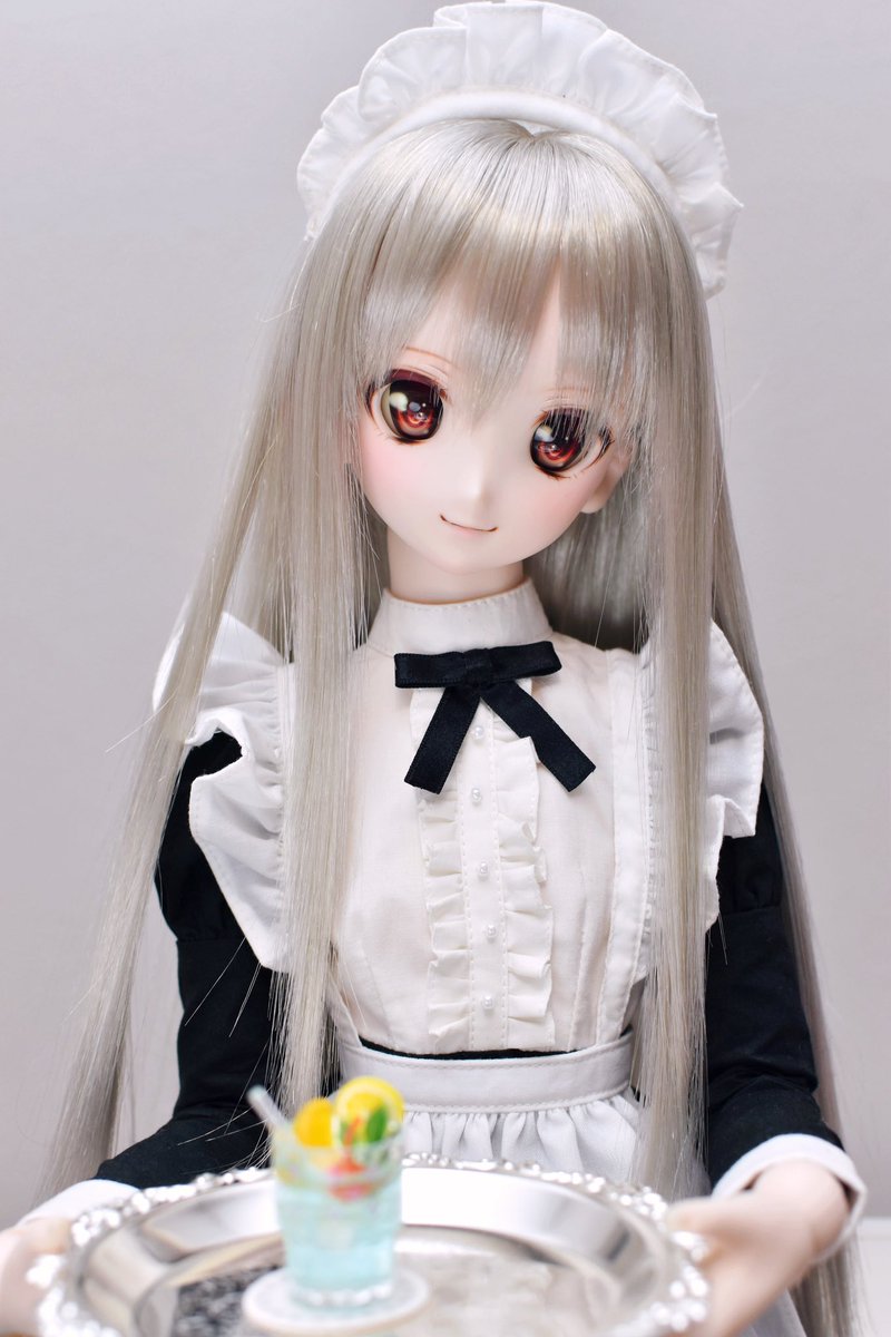 chibiko_doll's tweet photo. セミホワ06ちゃんおうち探しはじめました！
中古品にはなりますが、アイ2種お付けします✨

趣味でメイドさんになってもらいました☺️
白い肌に銀髪が似合います〜
茶髪もかわいー！💖

おうち探しは9/29（月）22:04までとなります！
素敵なオーナー様が見つかりますように🌸
https://t.co/Kmz0Un5YjY https://t.co/xK1UDcndAD
