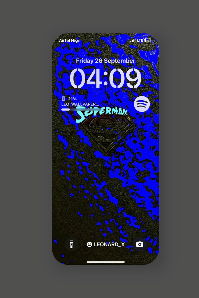 Leonard18_X's tweet image. Caption: &quot;Superhero vibes on my lock screen 💪📱&quot;
#SuperheroStyle #LockScreenDesign #TechHero
Load in 4k