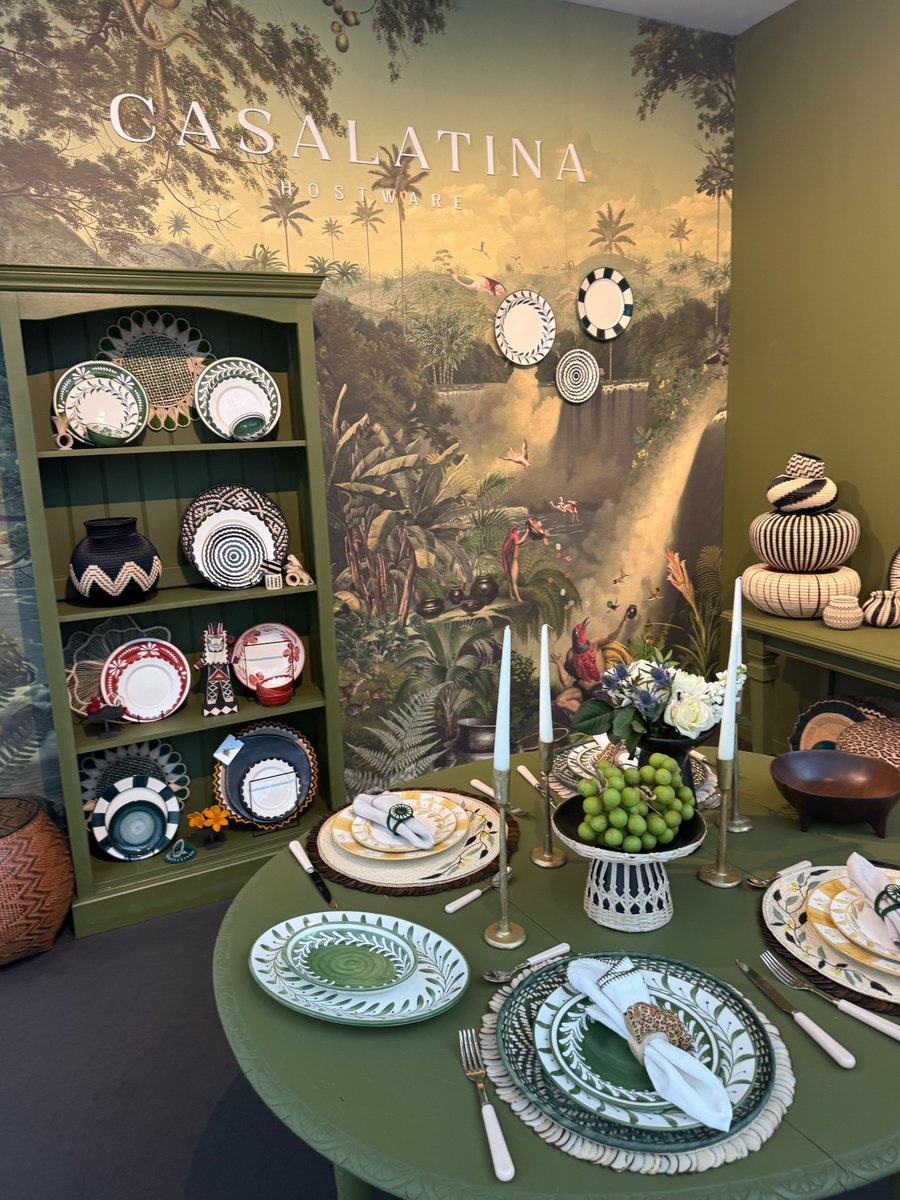 Little Red Rooster tweet media