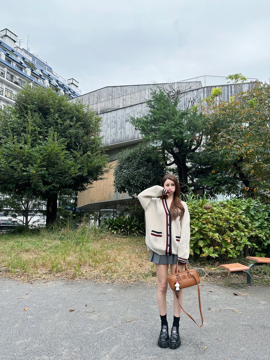 kawaiikawaiiv's tweet photo. 来週からまた気温が落ち着くみたいだし、早くダレノガレ明美ちゃんの秋服真似したい🍂🖤 https://t.co/eNRFocrowQ