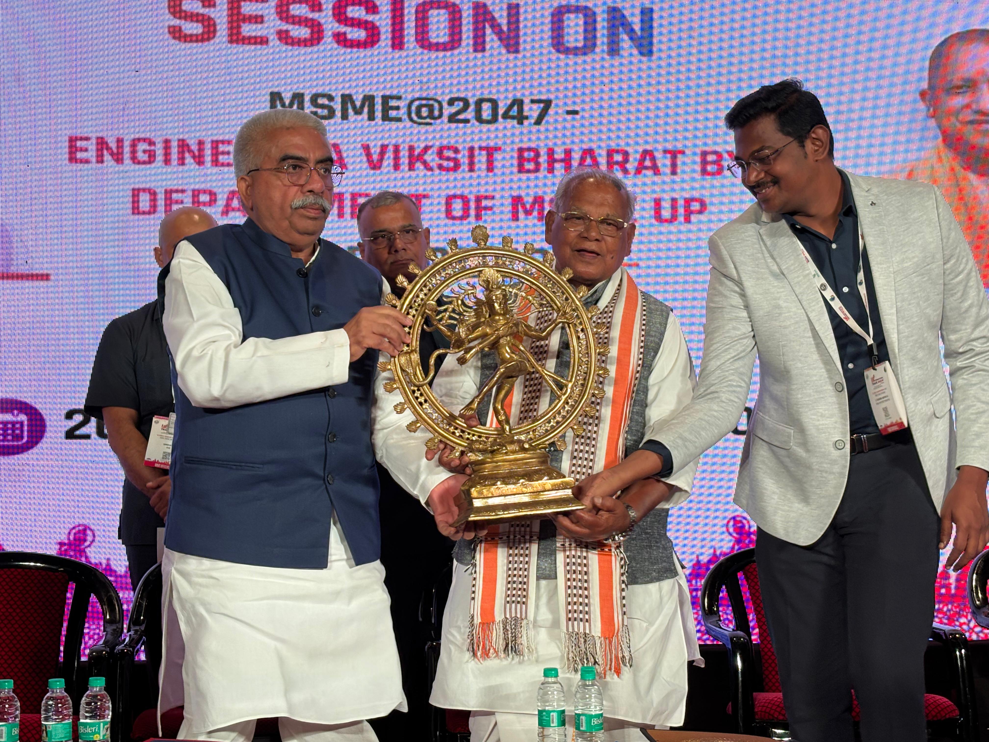 यूपी इंटरनेशनल ट्रेड शो 2025: मंत्री राकेश सचान बोले- निवेश की अपार संभावनाएं, हरसंभव मदद करेगी सरकार