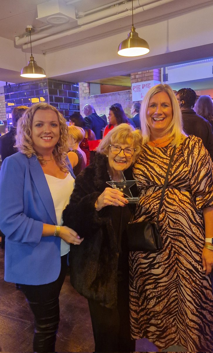 Congratulations to our incredible patient panel member, Wendy, for winning the Star of Herts Award for her outstanding contribution to volunteering. ✨️✨️