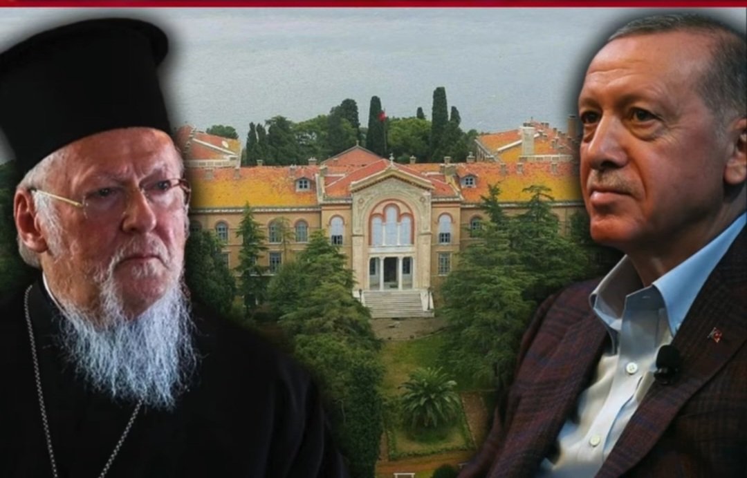 Erdoğan, "Heybeliada Ruhban Okulu için üzerimize ne düşerse yapmaya hazırız; Bartholomeos'la görüşeceğiz" dedi.

İslamcıların eliyle yeni Roma'mı inşâ ediliyor dersiniz? Yoksa bunu da "Ümmet Zaferi" diye mi sunacaklar?
Gelin, Ruhban Okulu neden kapatılmış, hatırlayalım...!