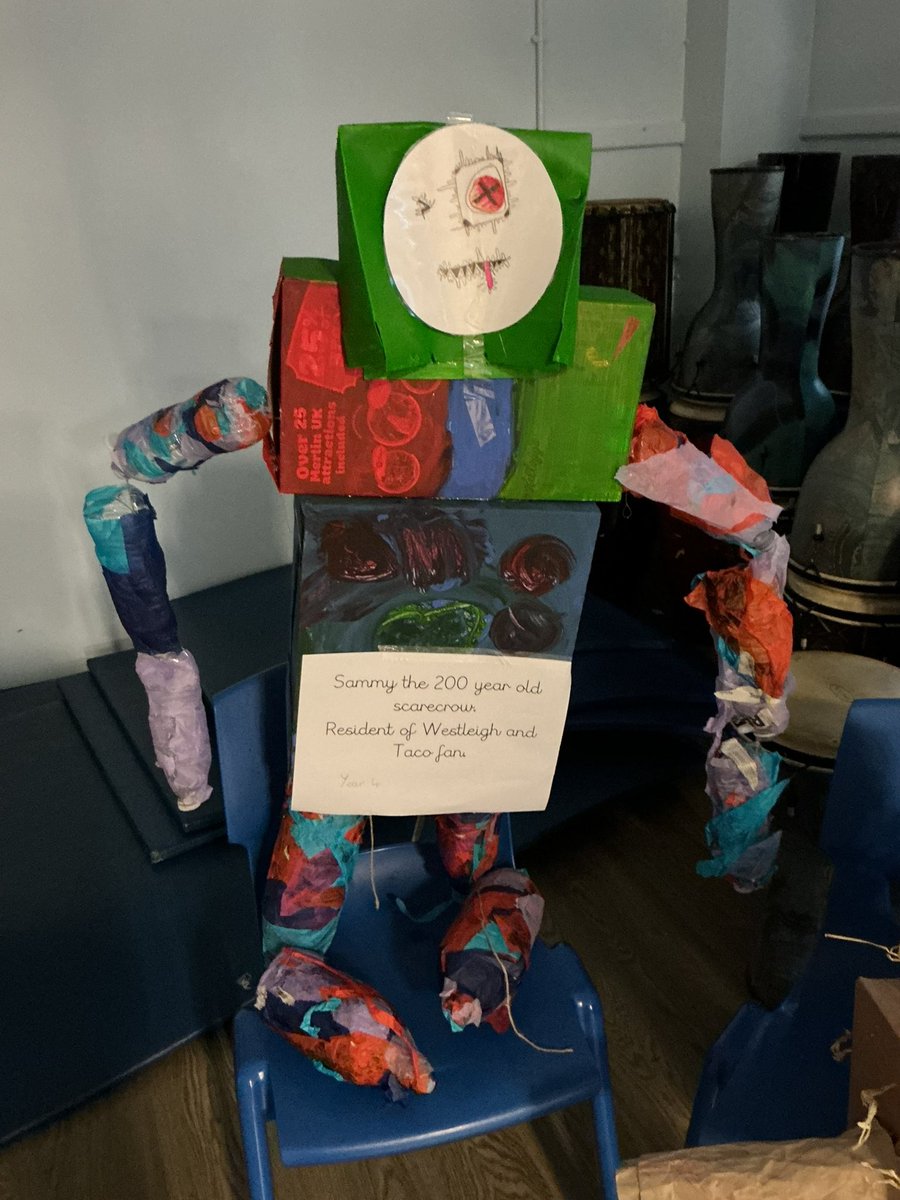 Year 4 worked hard to create Sammy using recyclable materials. Well done year 4! #wlm #doallyoucan