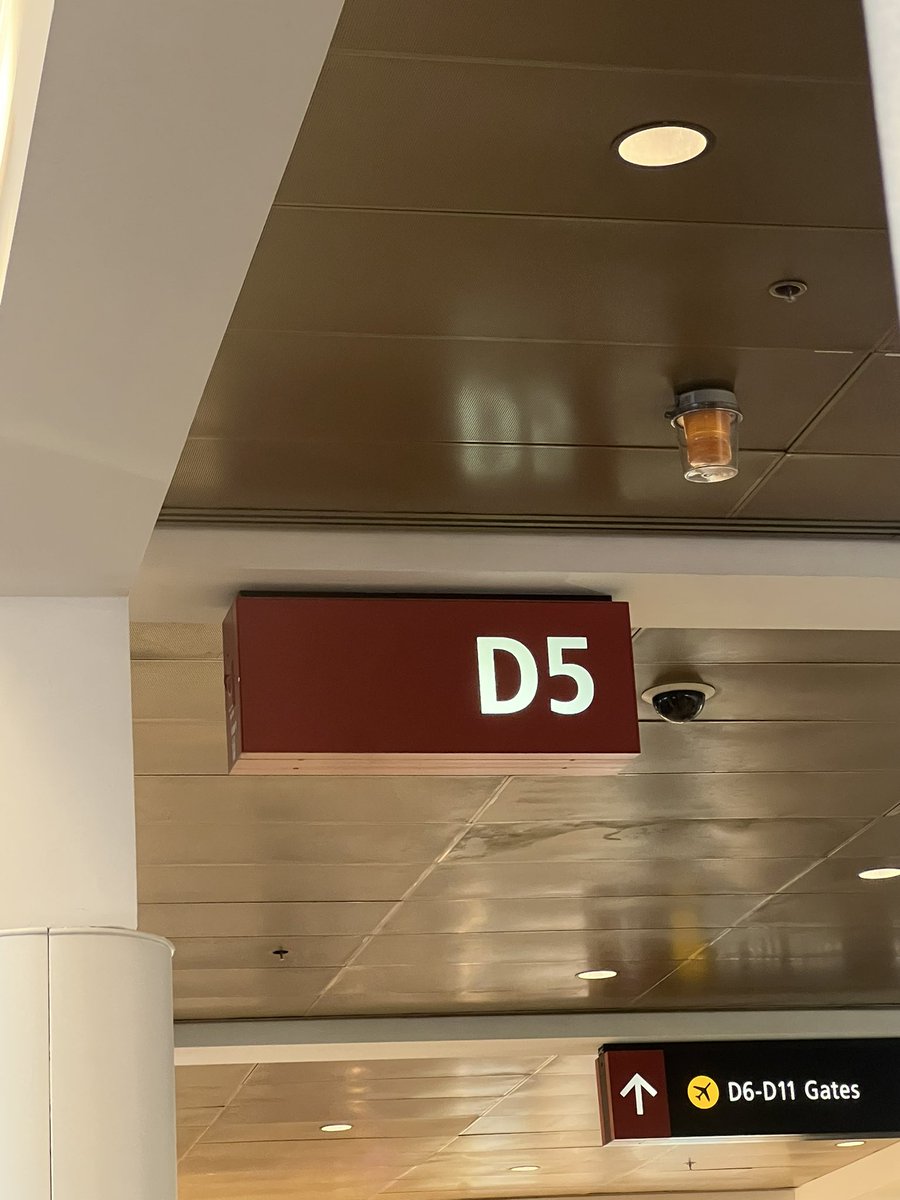 passed the <a href="/lolmihir/">Mihir</a> gate on the way to catch my flight! 🤠 cya soon Texas!