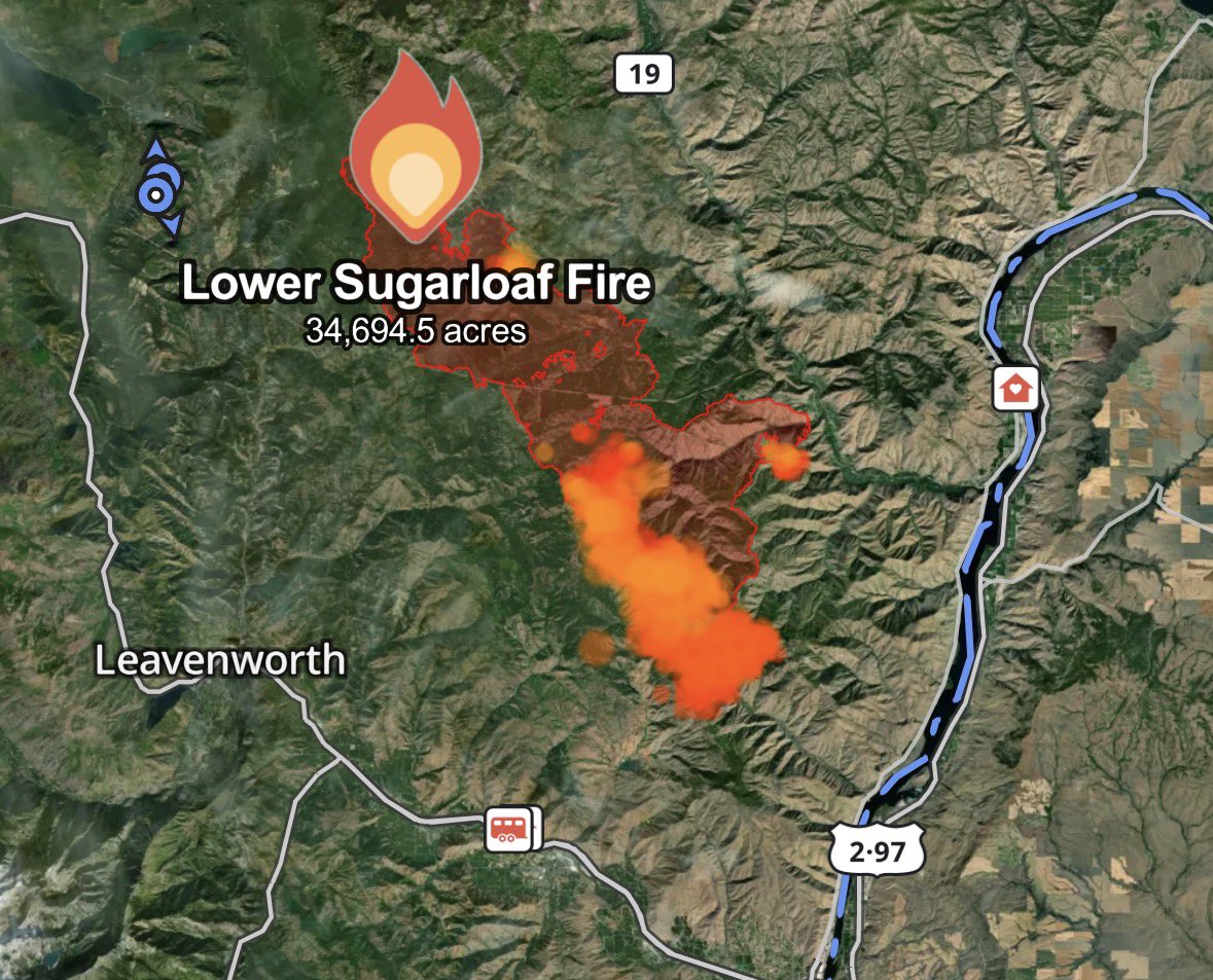 The_Weatherman2's tweet image. Thursday was a bad day for fires in the Cascades. The #LaborMountainFire crossed US-97 and grew nearly 8K acres. The #LowerSugarloafFire grew 4K acres to the SE, with new level 3 evacuations. The #WildcatFire grew too, getting very close to Goose Prairie. #wawx