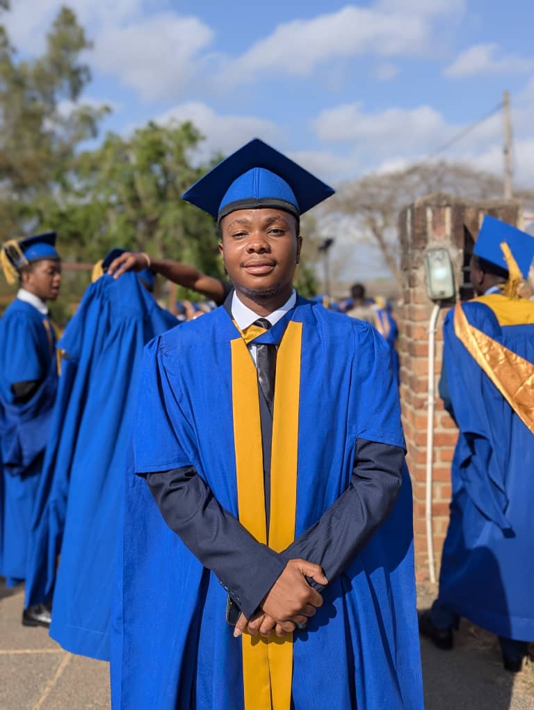 DelphMalata26's tweet image. Bachelor Of Social Science Major in Social work, minor in political science with a Credit. 🔥✨.
It has been God🙏
26 September 2025.