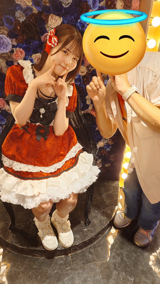 今日のチェキ
梨妃果ちゃんと、普段と違う衣装でまた可愛かったし、いっぱいお話できたのも良きでした!!
またそのうちやってほしいですね＼(^o^)／
#ふぁれんち
#柊梨妃果