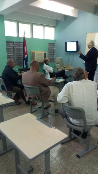 Teniendo memoria activa les referimos en imágenes algunos de los ejercicios de cambios de categorías desarrollados por los docentes de la Facultad de Ciencias Médicas de #SagualaGrande como parte de su sistemática labor de superación.
#JuntosPorVillaClara #CubaPorLaSalud