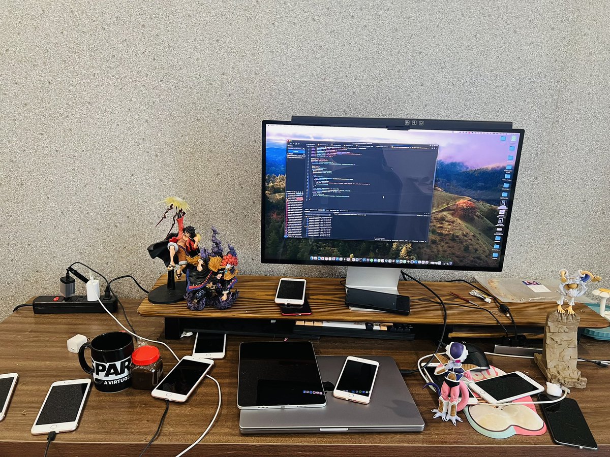 alexcooldev's tweet image. My workspace helps me keep the marketing costs for all my current apps at a minimum. It looks super messy, but it worked. 😌