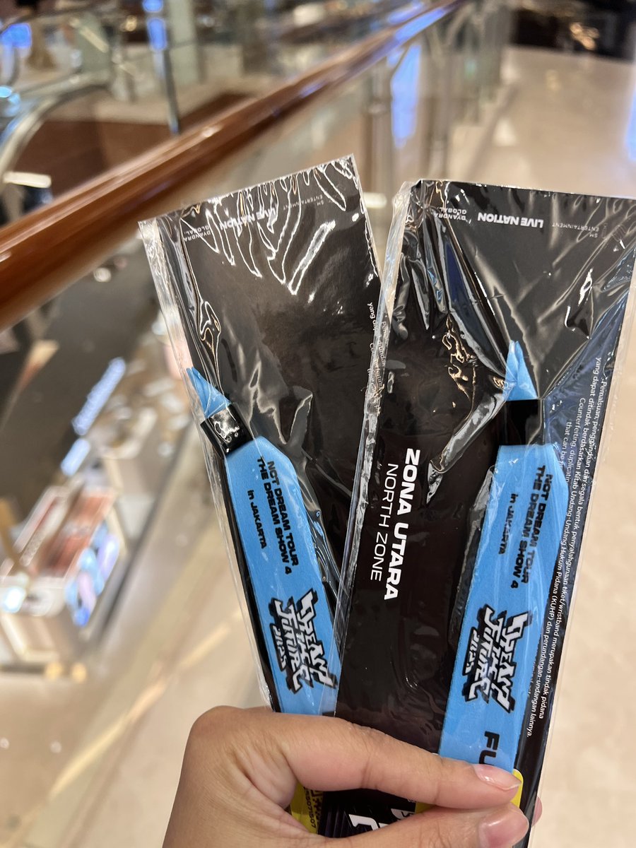 uli_damai's tweet photo. #WTS 1 tiket #tds4injakarta  door 111 row 14 seat no. 158/159 pilih satu ya guys 
Tks🫶🏼 #NCTDREAM #NCT https://t.co/lMqwdZpr8M