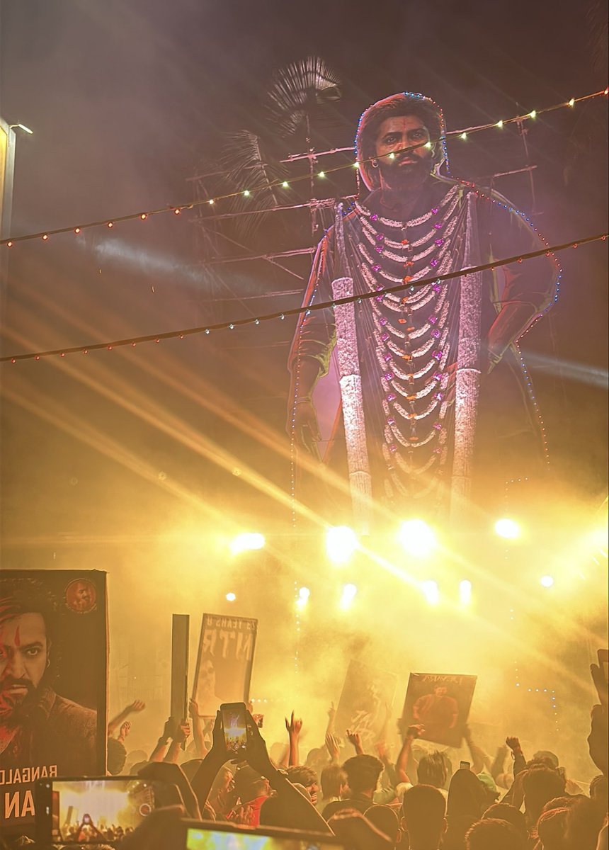 EuropeNTRfans's tweet photo. The celebrations of #Devara still echoes in our hearts 💕
Thanks #TeamDevara for the wonderful theatrical experience
#1YearForDevaraThandavam https://t.co/C83JHTLP7p