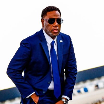 This weekend on BOXTOROW Howard head football coach Larry Scott joins Donal Ware to talk about the Bison program. On a radio station near you web.archive.org/web/2025031019… and Saturday 9a ET/8a CT/6a PT on SiriusXM Channel 142.