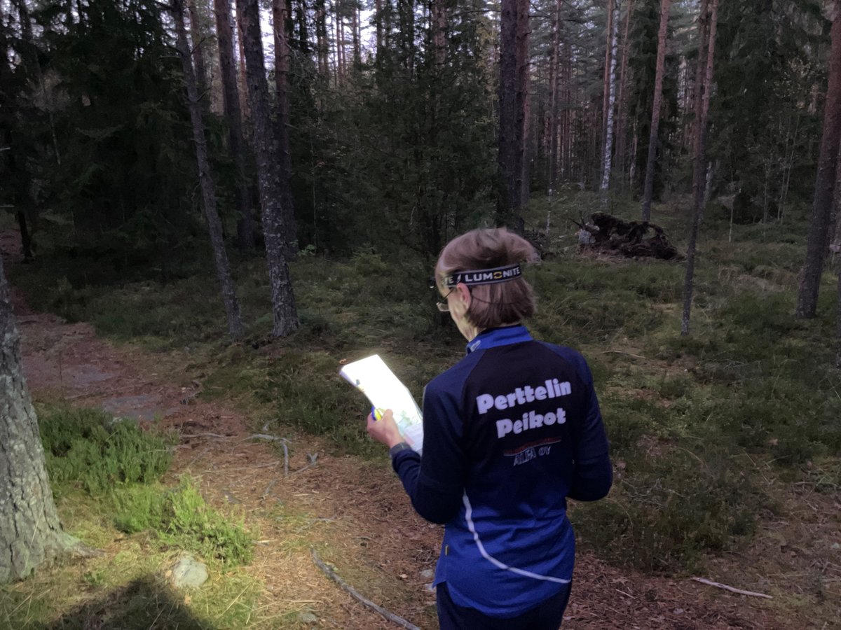 Reilu kuukausi vielä, niin Salo Night O taas alkaa. <a href="/SjarvenSisu/">Suomusjärven Sisu</a> aloittaa 31.10. Peikkometsässä suunnistetaan 7.11. <a href="/AngAnkkuri/">Angelniemen Ankkuri</a>, Viesti, Esa ja Vilpas jatkavat, kunnes tapanina viimeinen tapahtuma. lyyti.fi/p/salonighto20… #suunnistus #yösuunnistus #Salo