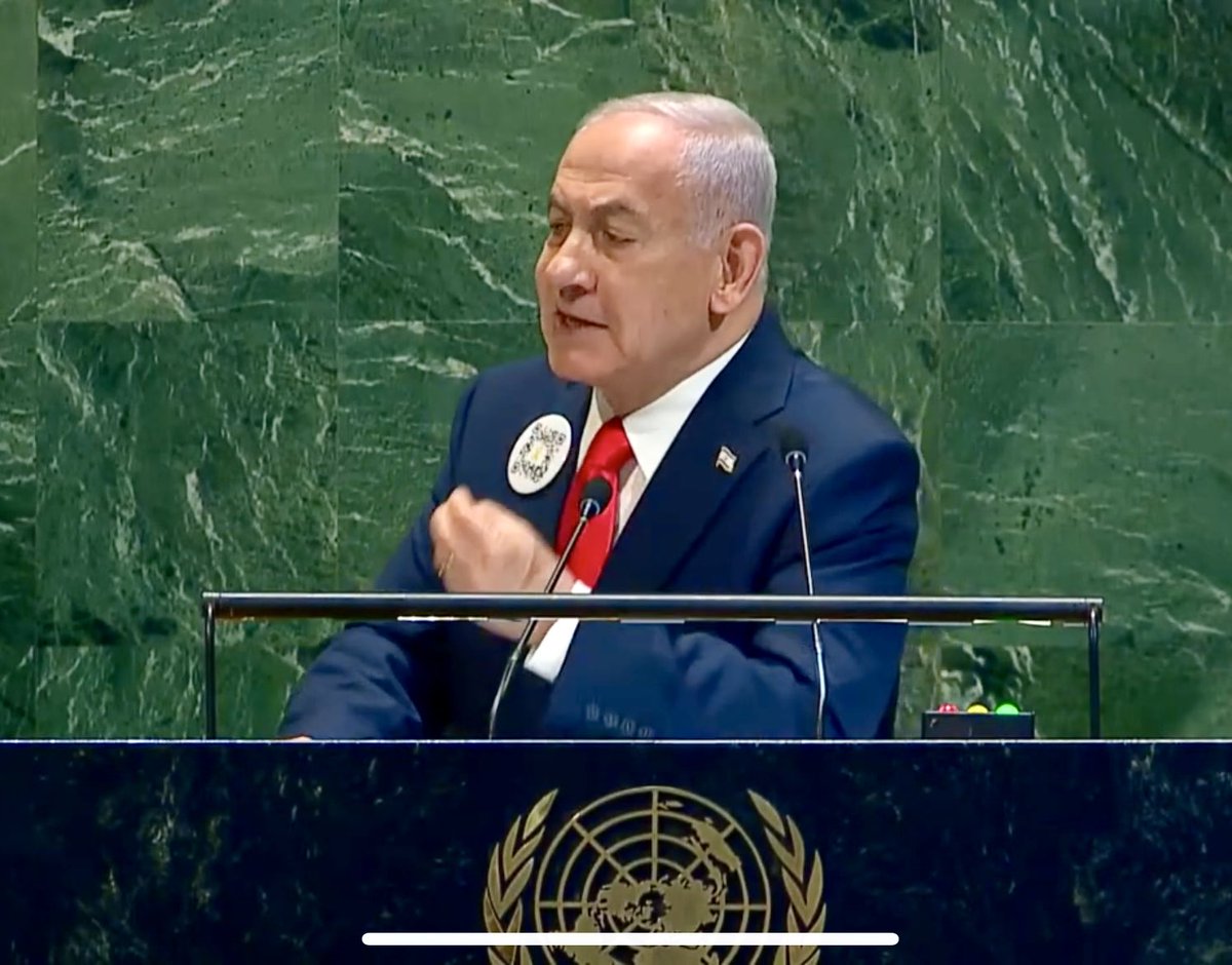 OpallRome's tweet photo. How dare #Bibi Netanyahu begin his UN address by recognizing families of hostage; those he has literally closed his ears to and hardened his heart from since he violated his own ceasefire agreement back in March. This man has long since lost any sense of duty or shame. https://t.co/tkw6sLdxj4