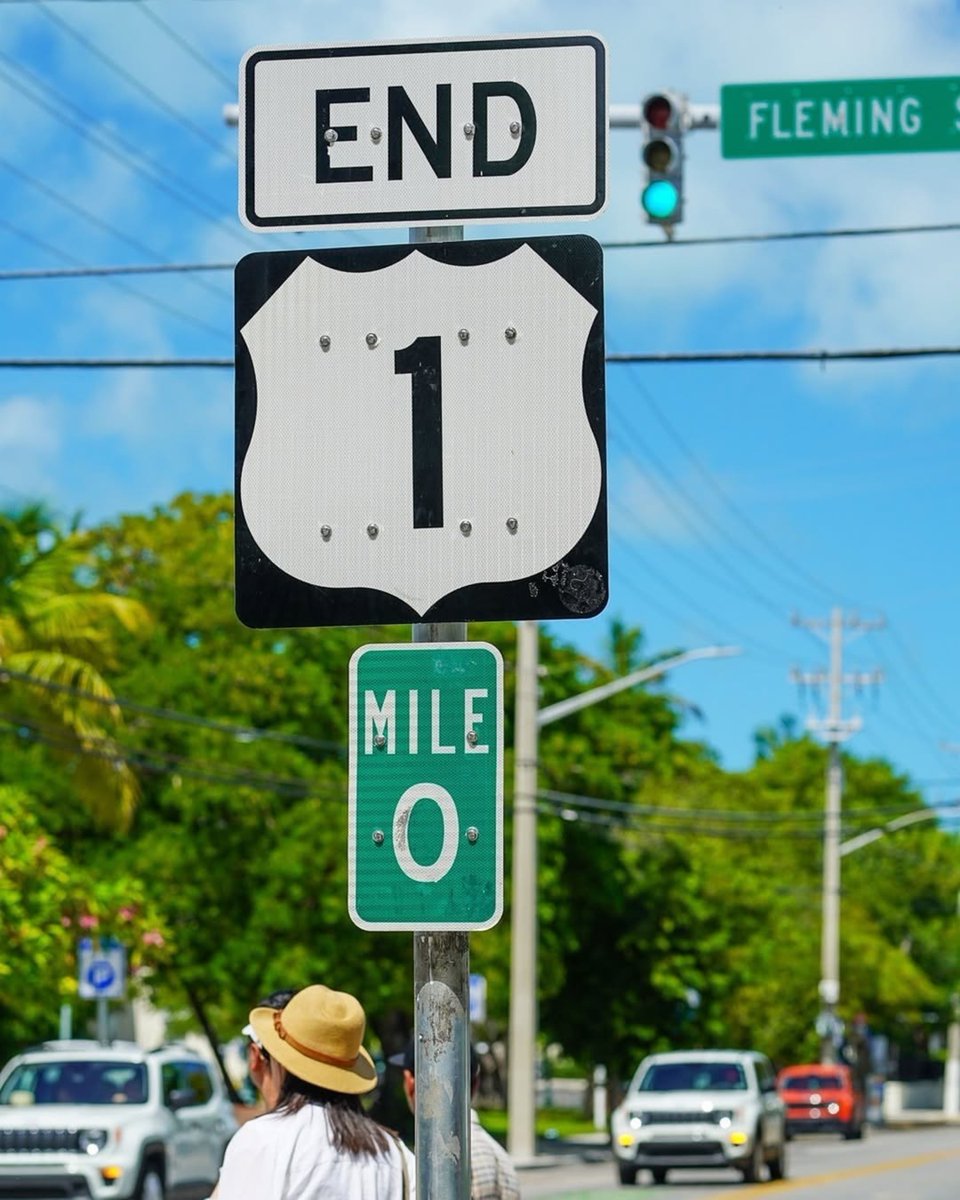 PartyInKeyWest's tweet image. It's the end of the week as we know it. #keywest #us1 #mile0

More: PartyinKeyWest.com/wp/
Follow us: @PartyInKeyWest
Hashtag us: #PartyInKeyWest