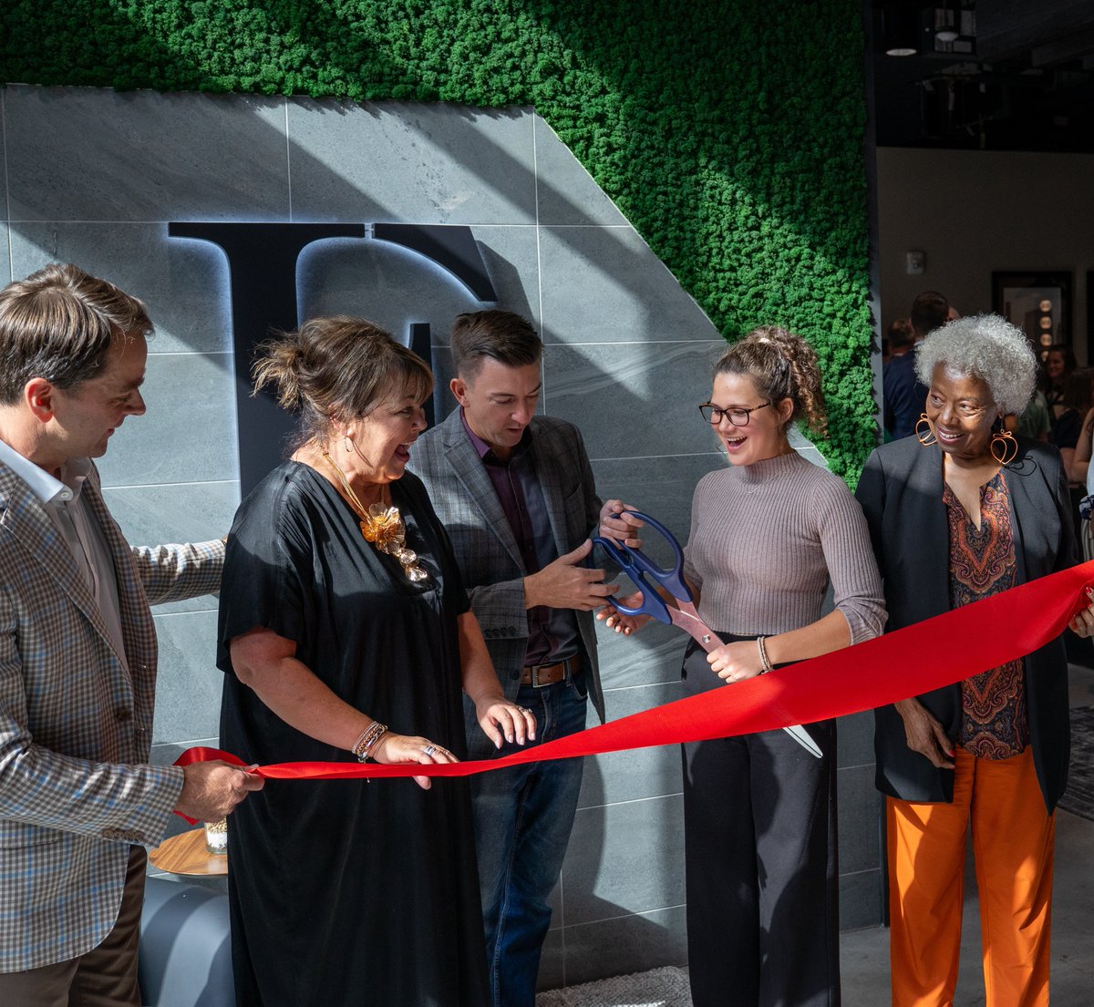 InteriorElement's tweet image. What a day in Winston-Salem! 🎉

We’re officially open in the Triad, and we couldn’t be more grateful. A huge thank you to the Winston-Salem Chamber for leading our ribbon cutting ceremony and to all our industry friends who came out to celebrate with us.

This milestone wouldn’t…