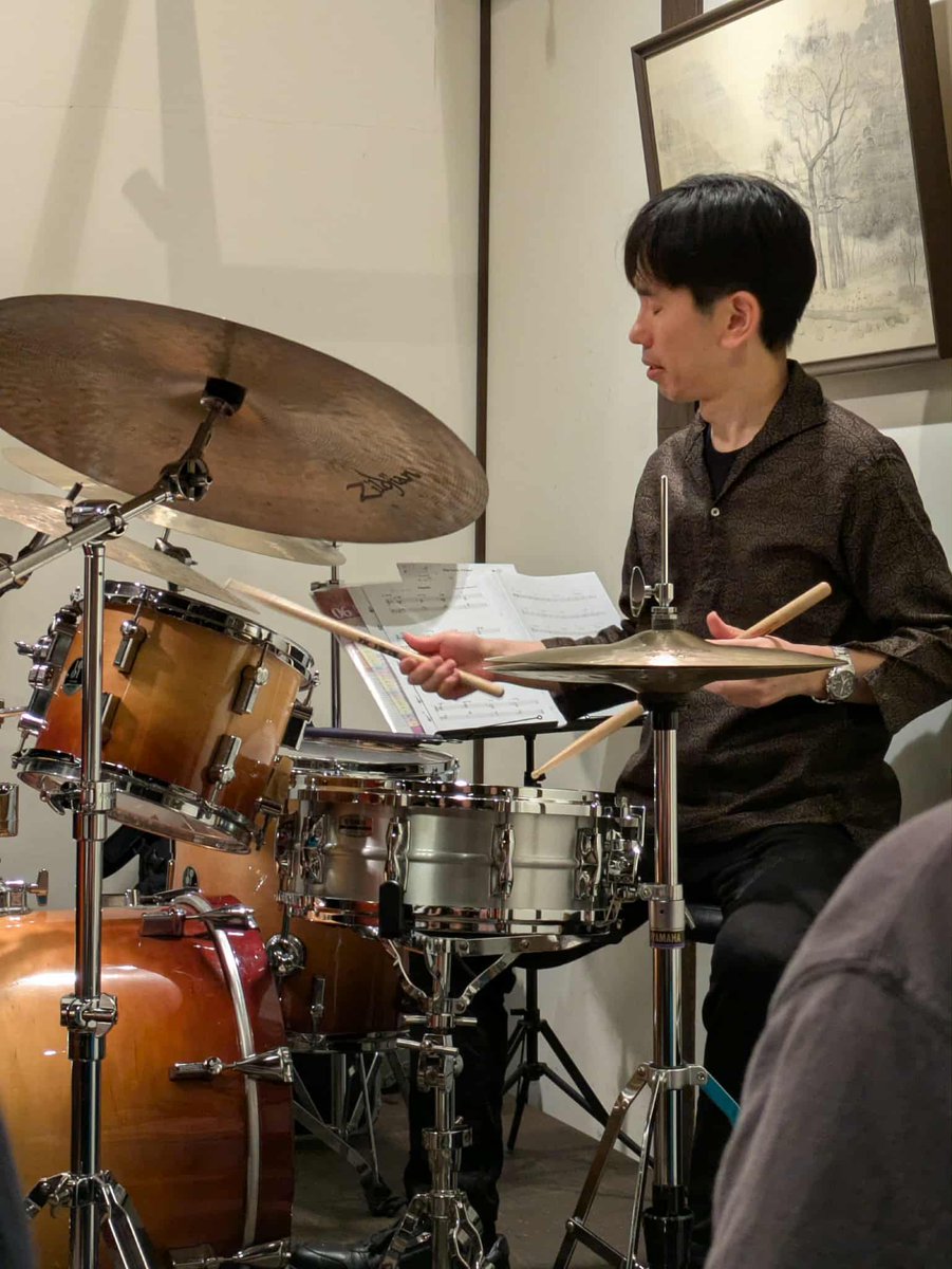 gnu_high's tweet image. 9/20は安曇野市「蔵のカフェレストラン 清雅」にて中島仁Trioのライブでした。満員御礼！お越し頂いたお客様、本当にありがとうございました！現メンバーでのライブも信州初。自分達的にもかなり密度の濃い演奏になった実感がありましたし、久々に演奏してみてやはり清雅の音は特別だなと感じました。