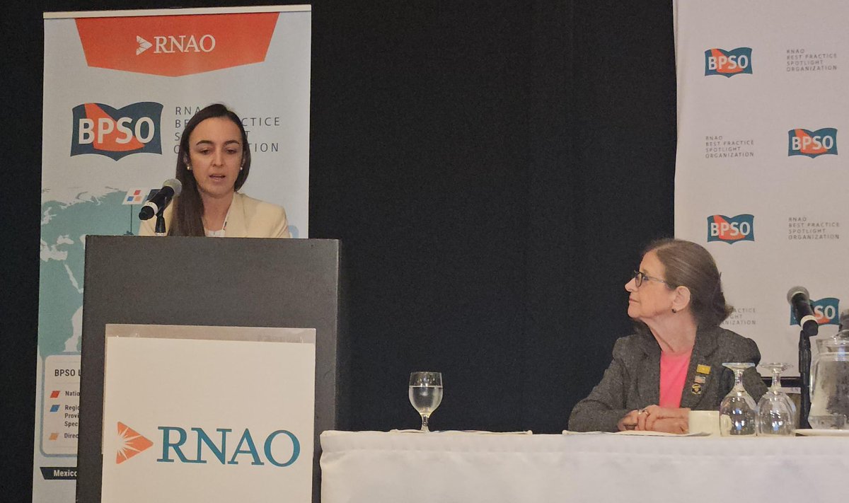 La Dra. <a href="/DorisGrinspun/">Dr. Doris Grinspun 🇨🇦 RN, PhD, FAAN, O.ONT</a>, CEO de <a href="/RNAO/">RNAO</a>, introdujo la presentación de <a href="/TiarePavez/">Tiare Pavez Hurtado</a> en el #BPSO OHT Summit en Toronto. Tiare es la referente #BPSO del <a href="/ministeriosalud/">Ministerio de Salud</a>, que con 50 instituciones públicas, es el #BPSO más grande de Sudamérica