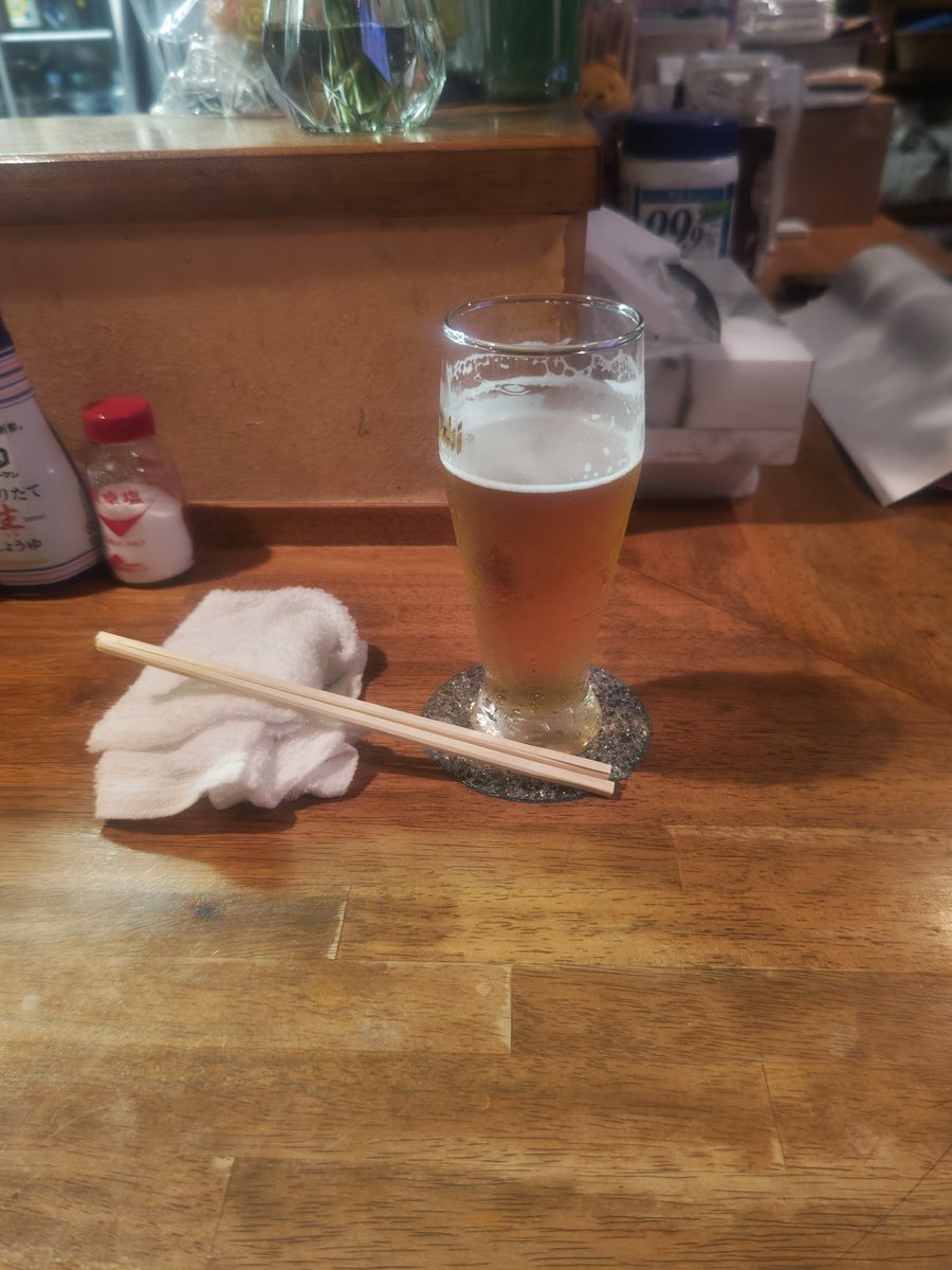 今日は知り合いの店へ！
お酒は１杯までと決めている！
ただお酒に弱いだけなのだが。