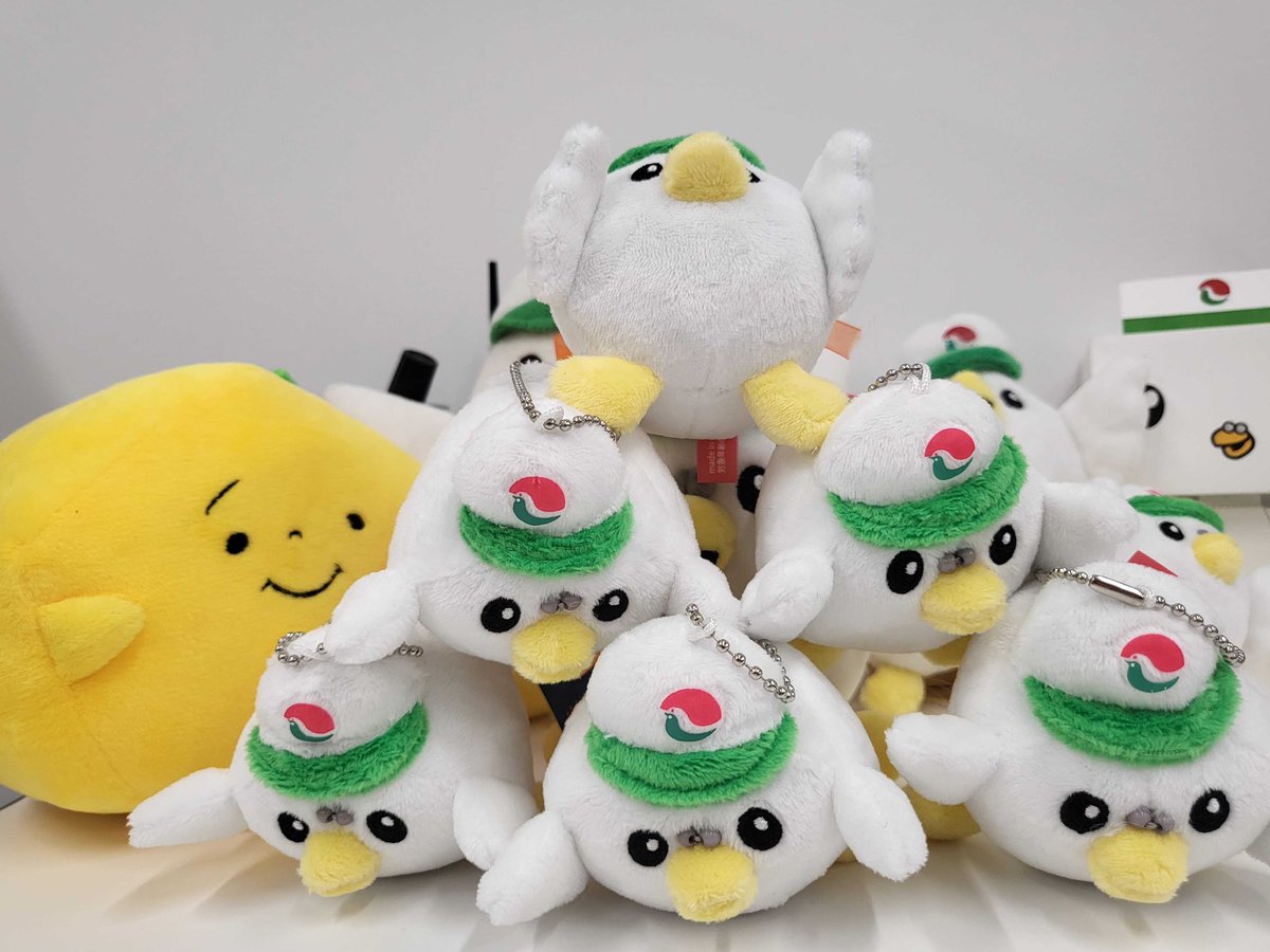 takken_takucchi's tweet image. 運動会の時期なので、組み体操をしてみたっち🕊️
いえらぶくんも応援してくれてて嬉しいっち🕊️❣️

本日もお疲れ様っち🕊️✨

#大阪 #大阪宅建 #不動産 #宅建 #運動会 #秋 #体操 #企業公式がお疲れさまを言い合う