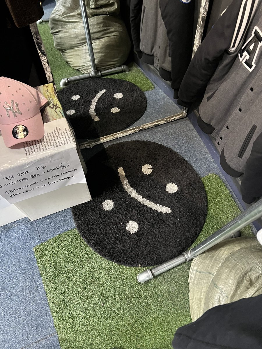 draw_chae's tweet image. 10살 생일 알차다 알차 ෆ ᰔᩚ  ˗ˋˏ♡ˎˊ˗ 
기현이 애칭을 가진 빈티지샵에서 마주친 낯익은 러그와 맛있는 점저
민혁이 목소리를 배경으로 즐긴 전시
생일이니까 빠질 수 없는 케이크까지~ 🍰