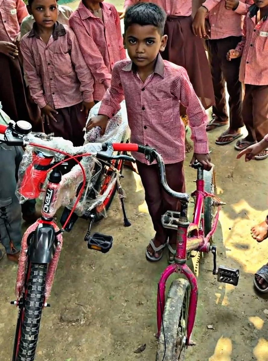 ज़ैद की साइकिल आ गई..