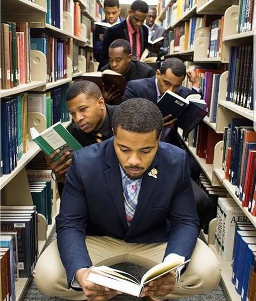 IamMzilikazi's tweet image. READERS’ CORNER: The people shall read and write more books, tell their stories and cultivate more knowledge #ReadWrite 25