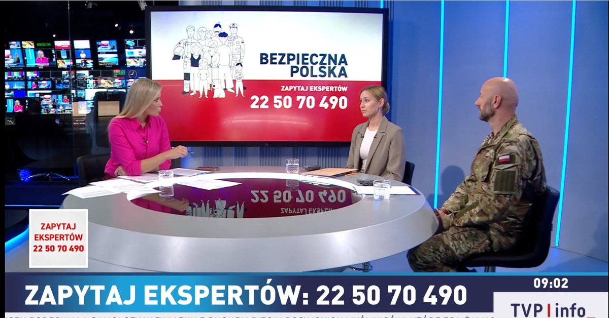 📞 Tysiące pytań i setki rozmów, za nami wyjątkowy cykl linii telefonicznej 22 50 70 490 w ramach akcji „Bezpieczna Polska - zapytaj ekspertów” ❕ 

Przez ostatnie dni Polki i Polacy pytali o to, co naprawdę ważne w codziennym poczuciu bezpieczeństwa. Wasze pytania o plecaki