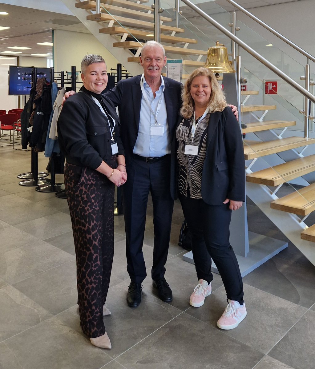 Vanmiddag was <a href="/stasLVVN/">Jean Rummenie</a> aanwezig bij de netwerkborrel van de Vissersbond op Urk. Voorzitter Nooitgedagt had lovende woorden voor onze stas! Ook statenleden <a href="/AndreavanVeen/">Andrea van Veen 🎗️</a> en <a href="/AnjaKeuter/">Anja Keuter</a> waren hier aanwezig namens en voor zowel de BBB als de visserij. #BBBlevert