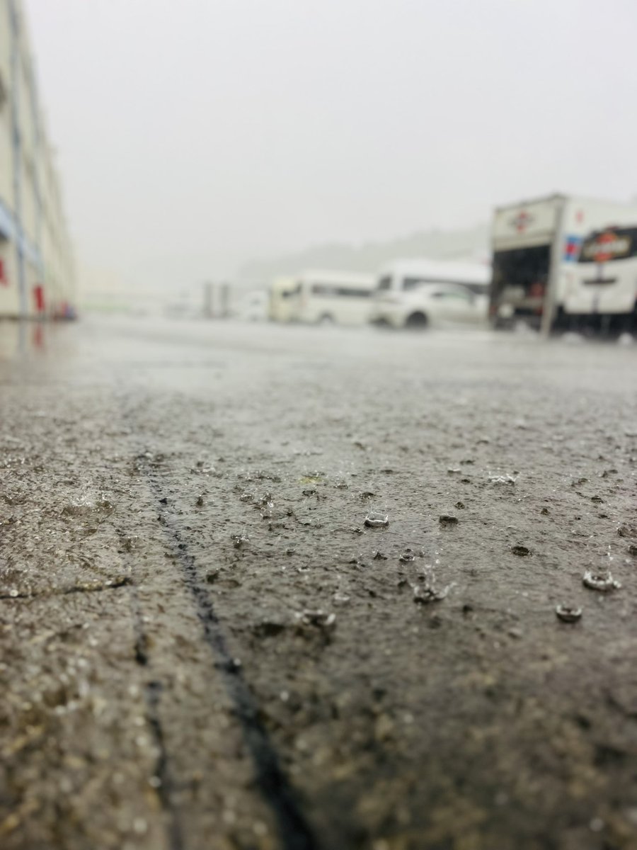 firstgaragejp's tweet image. 今週のファーストガレージは大分県はオートポリスと岡山国際サーキットでの活動になります！

オートポリスはなかなか天候に恵まれないですがS-FJ組の若手2人が奮闘中です🏁

#スーパーFJ
#FormulaBeat
#オートポリス
#岡山国際サーキット