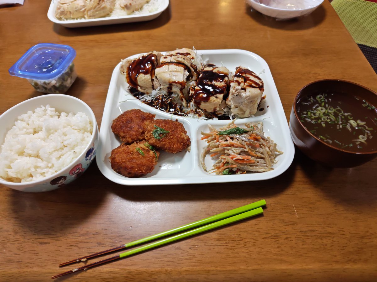 夕飯
チキンソテー