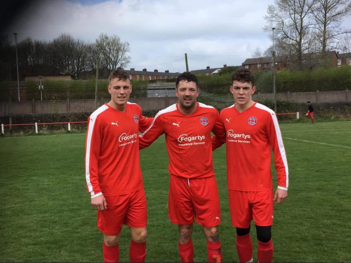 MillHill_FC's tweet photo. Earlier this week, we were devastated to hear of the passing of Ste Newton. A regular down at Mill Hill watching his 2 lads play, his infectious character will be missed by all who knew him.

We will honour him with a minutes silence in our game vs @daltonunitedfc tomorrow.

There is a go fund me to help the family through this difficult time - https://t.co/YPT63A4iKQ

To Callum, Connor and the rest of the family, we’re all with you 

RIP, Ste ❤️❤️