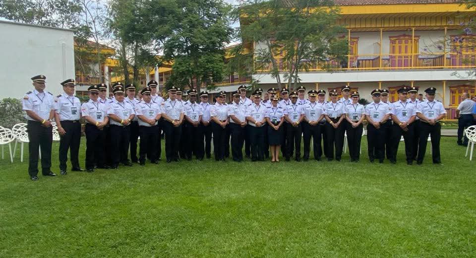 Se ha marcado un hito en la historia En  <a href="/INPEC_Colombia/">INPEC Colombia</a>  administrativos y miembros del CCV  en la dirección de ERON y cargos directivos de alto nivel un reconocimiento, agradecimiento para <a href="/DInpec/">Director General INPEC</a> <a href="/MinjusticiaCo/">MinJusticia Colombia</a> <a href="/petrogustavo/">Gustavo Petro</a> por creer en los trabajadores