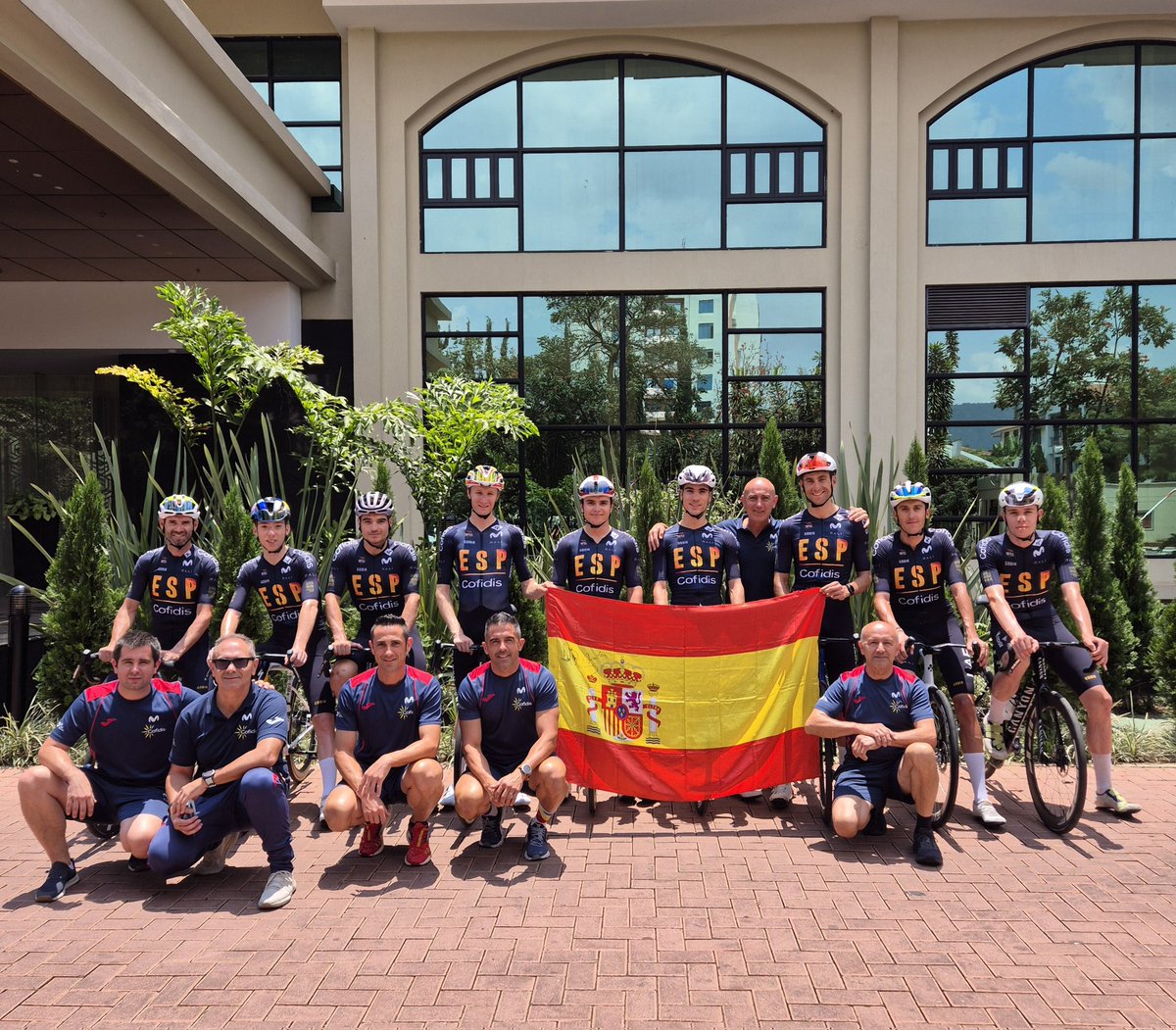 lluna_paco's tweet photo. Team España🇪🇦 Campeonato del Mundo #kigali2025 🌈 https://t.co/n7xefNekLD