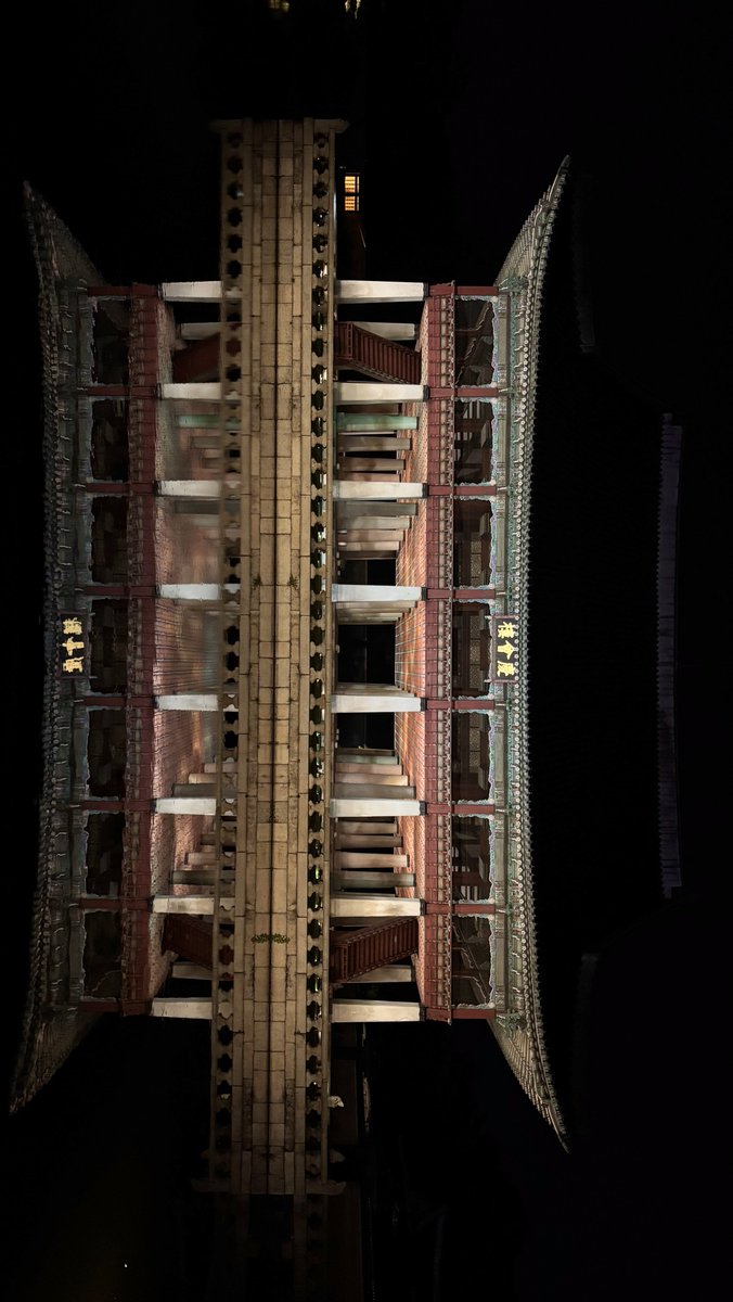 엄망이랑 데이트 햇어요
경복궁 야간개장 밤산책으로 완존 추천