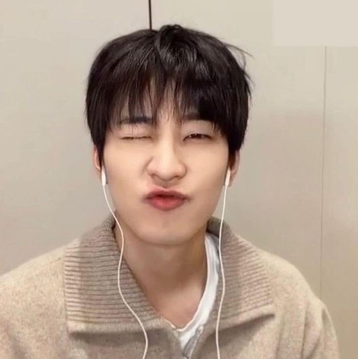 트친소 내렷어요!!
새로운 트친분들 다 친해져요🥹💗