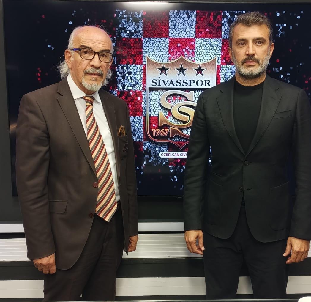 Kanal58 ekranlarından canlı olarak yayınlanan Başkanlar Konuşuyor programından sonra Sivas Spor Başkanı Sayın Gökhan Karagol ile günün  anısına.